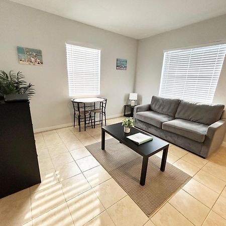 Poolfront Cottage Near Beach With Full Kitchen! Fort Myers Exterior foto